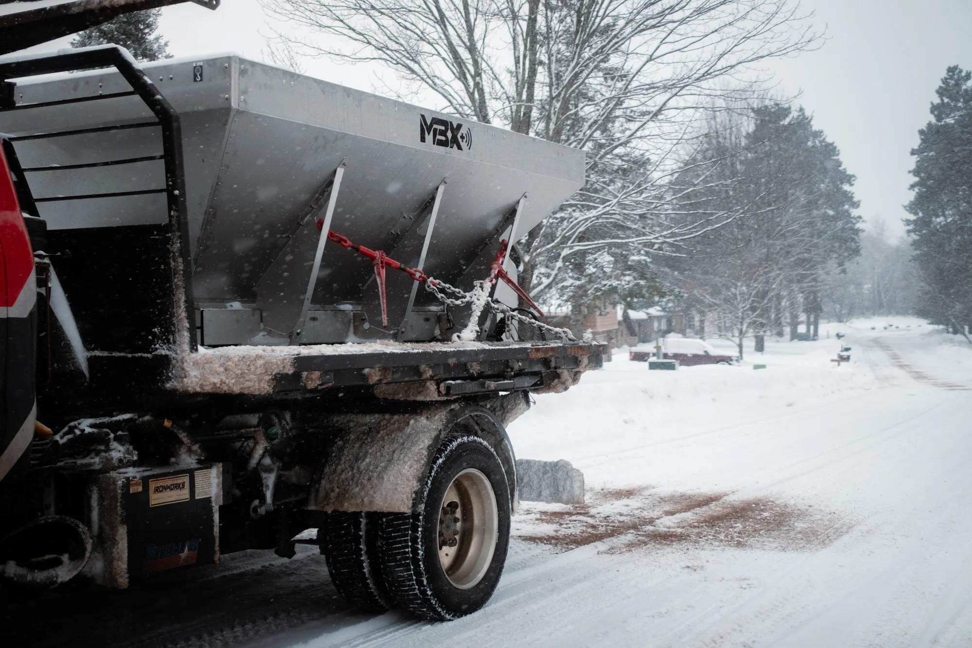 BOSS MBX+ 5-Yard Spreader VBS27450