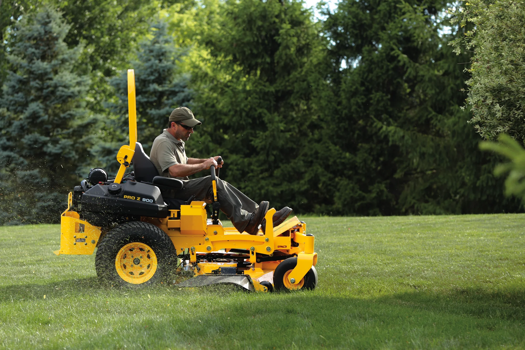 Cub Cadet Pro Z 700 Series Zero Turn Rider Pro Z 754 S KW