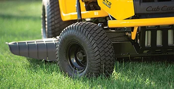 Cub Cadet XT2 Series Tractors Superior Traction With Tuff Torq Hydrostatic Transmission feature image