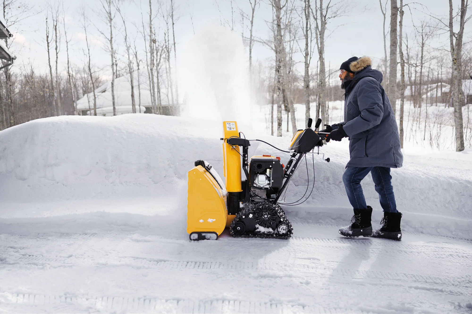 Cubcadet 3X Series Three Stage Snow Blower 3X30 Trac Egov Woman Clearing Driveway Side View product image