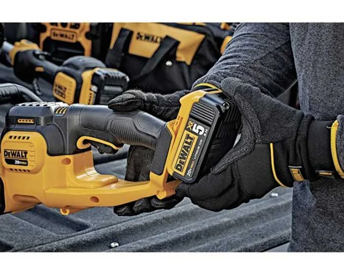 DeWalt 20V MAX Hedge Trimmer DCHT820B Dewalt 20V Max Hedge Trimmer Dcht820B Man Putting In Truck product image