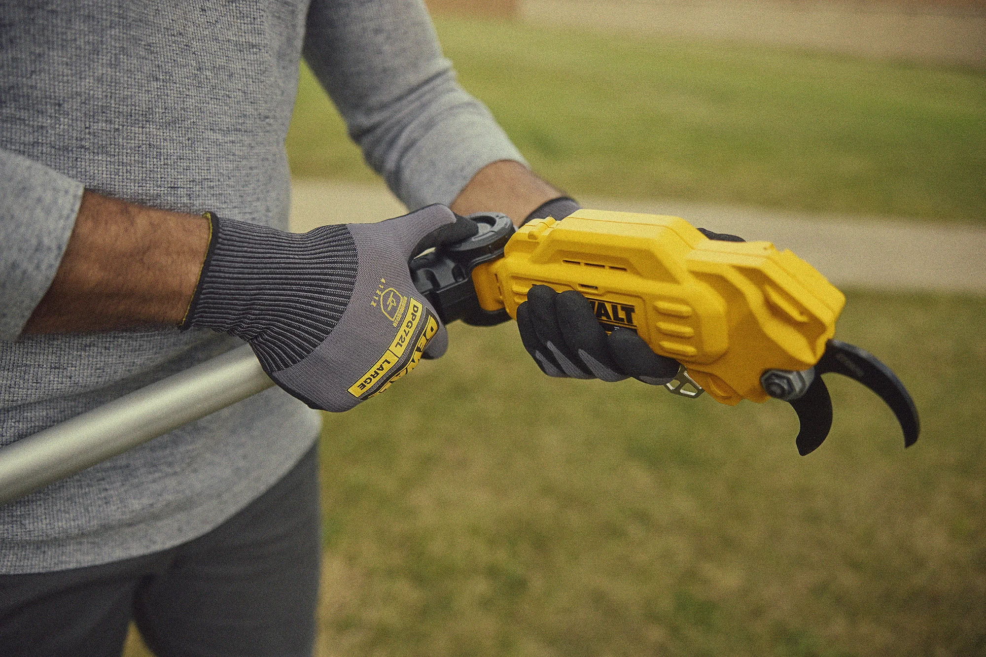 DeWalt 20V MAX Pole Pruner Kit DCPPR320D1