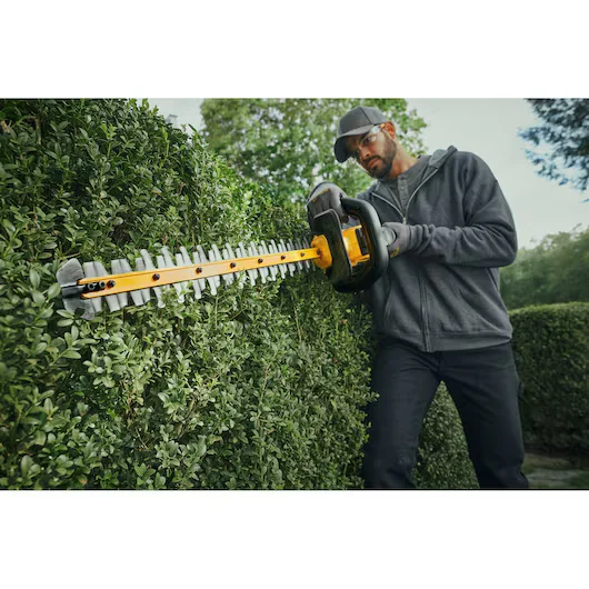 DeWalt 20V Series Hedge Trimmers Dual Action Cutting Blades feature image