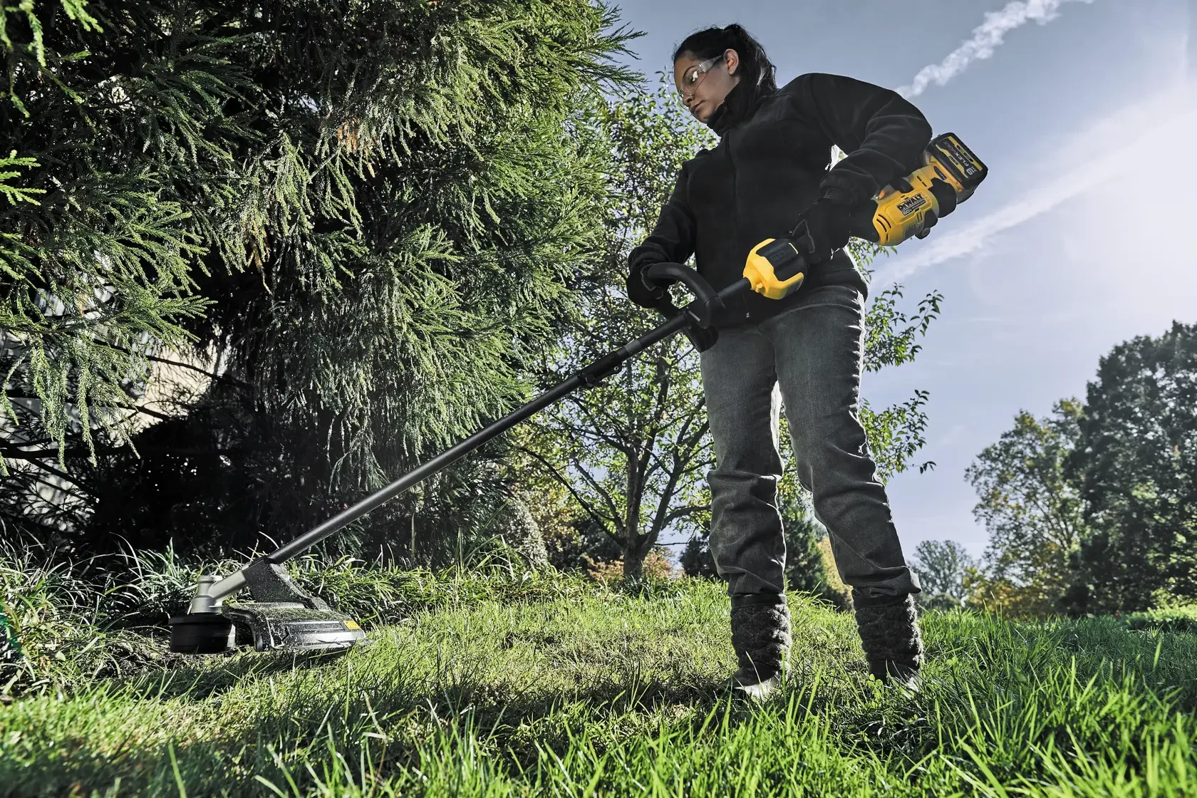 DeWalt 60V Max Series Multi Tool Reinforced Construction feature image