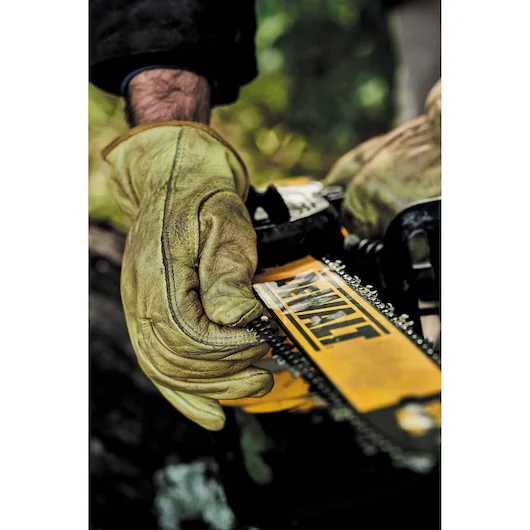 DeWalt 60V Max Series Pro Grade Bar And Chain feature image