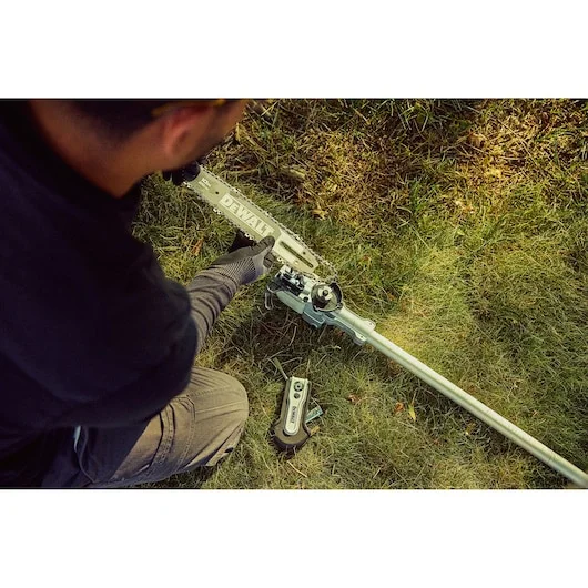 DeWalt 60V Pole Saw DCPS671X1 Dewalt 60V Pole Saw Dcps671X1 Man Fixing Saw product image