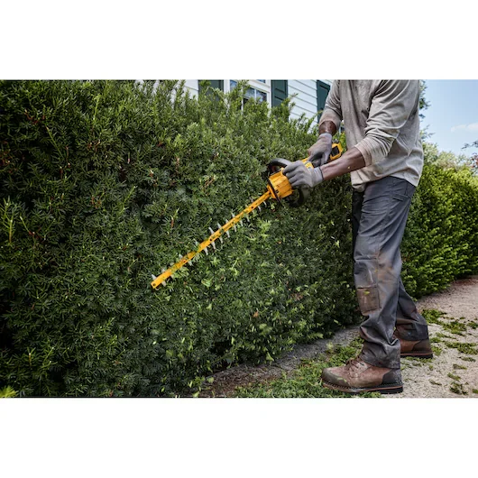 DeWalt 60V Series Hedge Trimmers Professional Level Power feature image