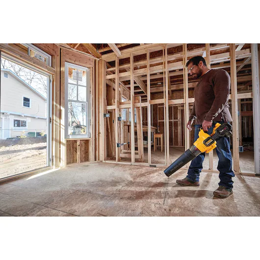 DeWalt 60V Series Leaf Blowers Low Noise Operation feature image
