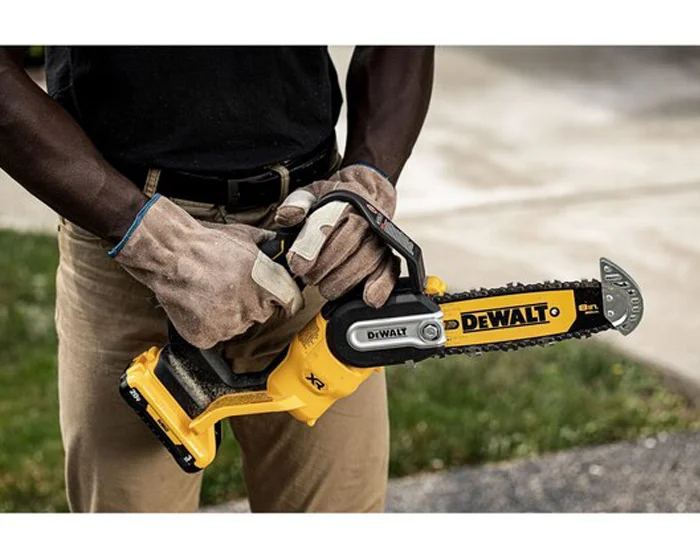 DeWalt Pruning Chainsaw DCCS623L1
