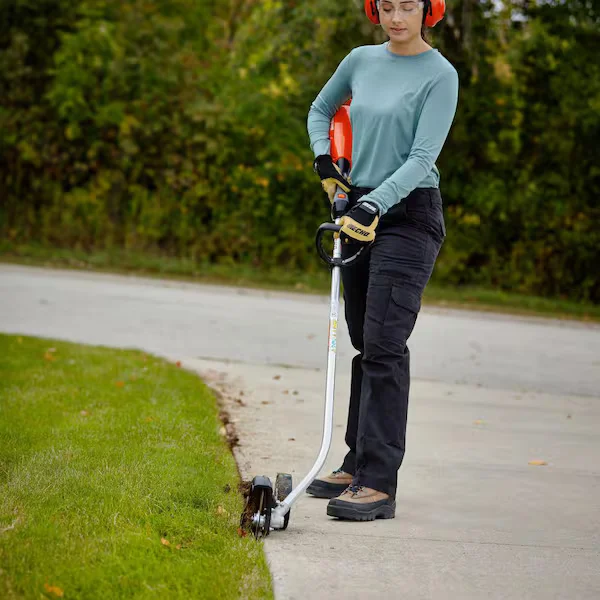 ECHO Dpe Series Edgers Lightweight Construction feature image