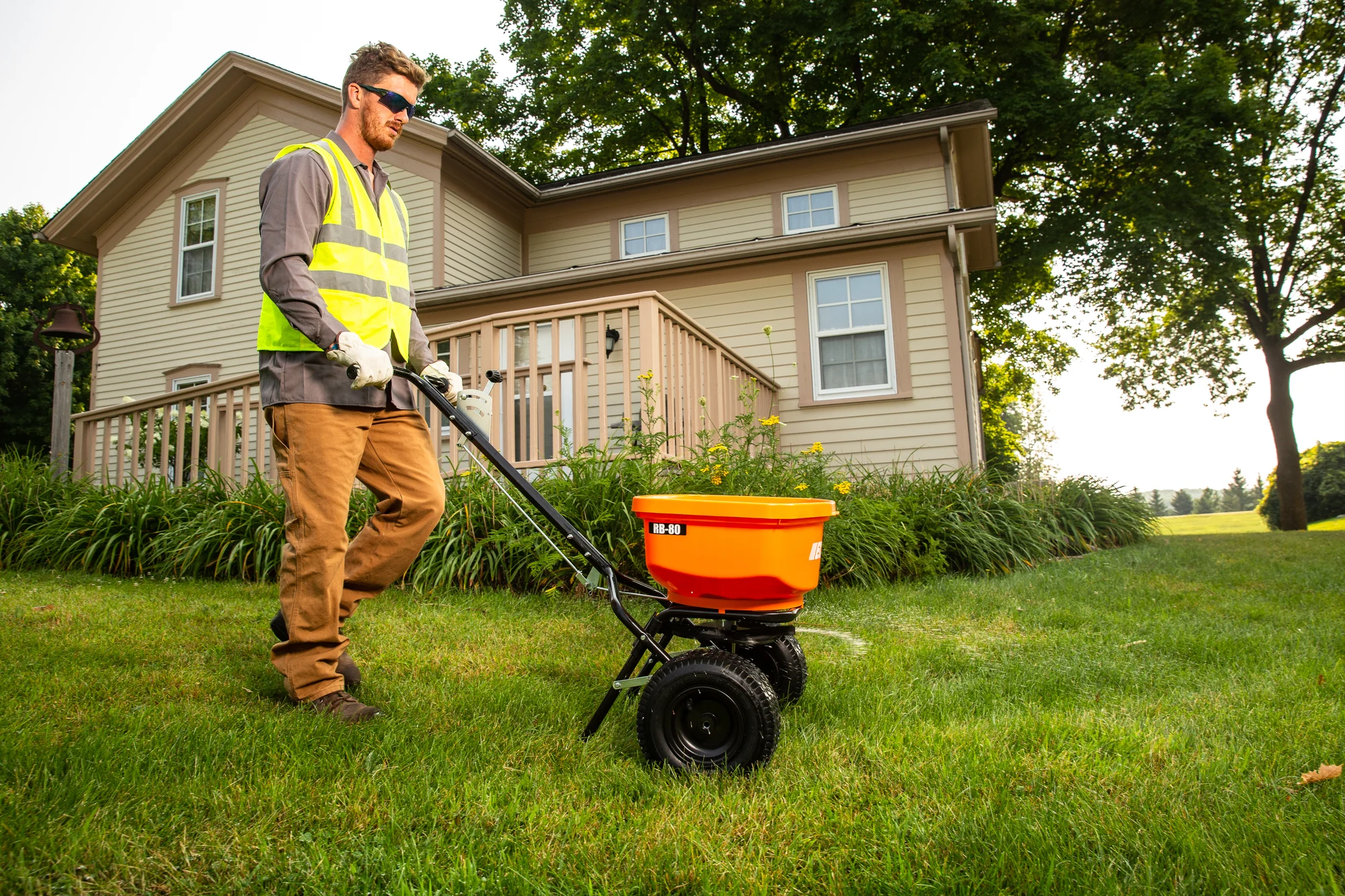 ECHO RB Series Spreaders Robust Frame Design feature image