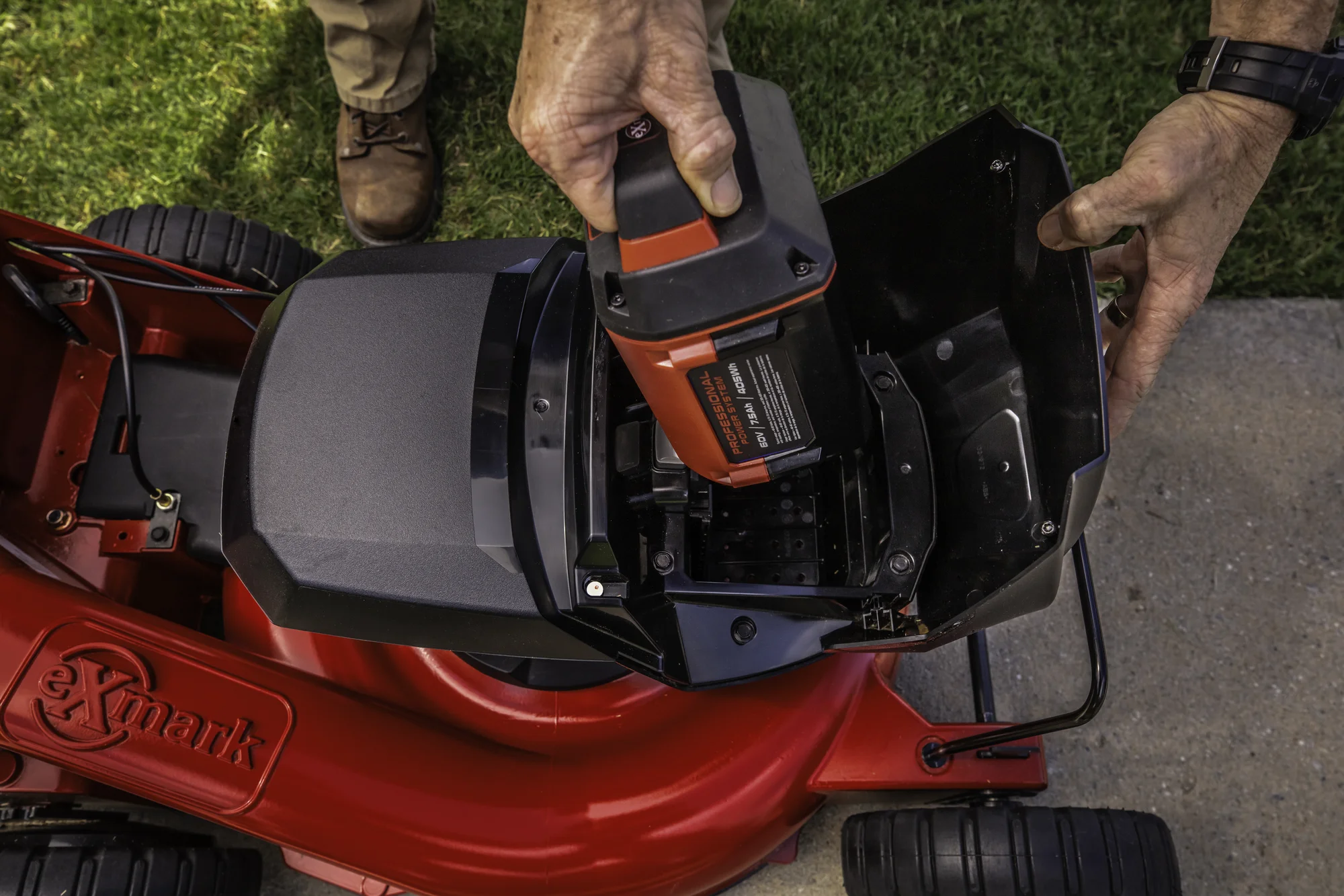 Exmark Commercial 21V Series Walk Behind Mowers Commercial Grade Battery Powered Options feature image