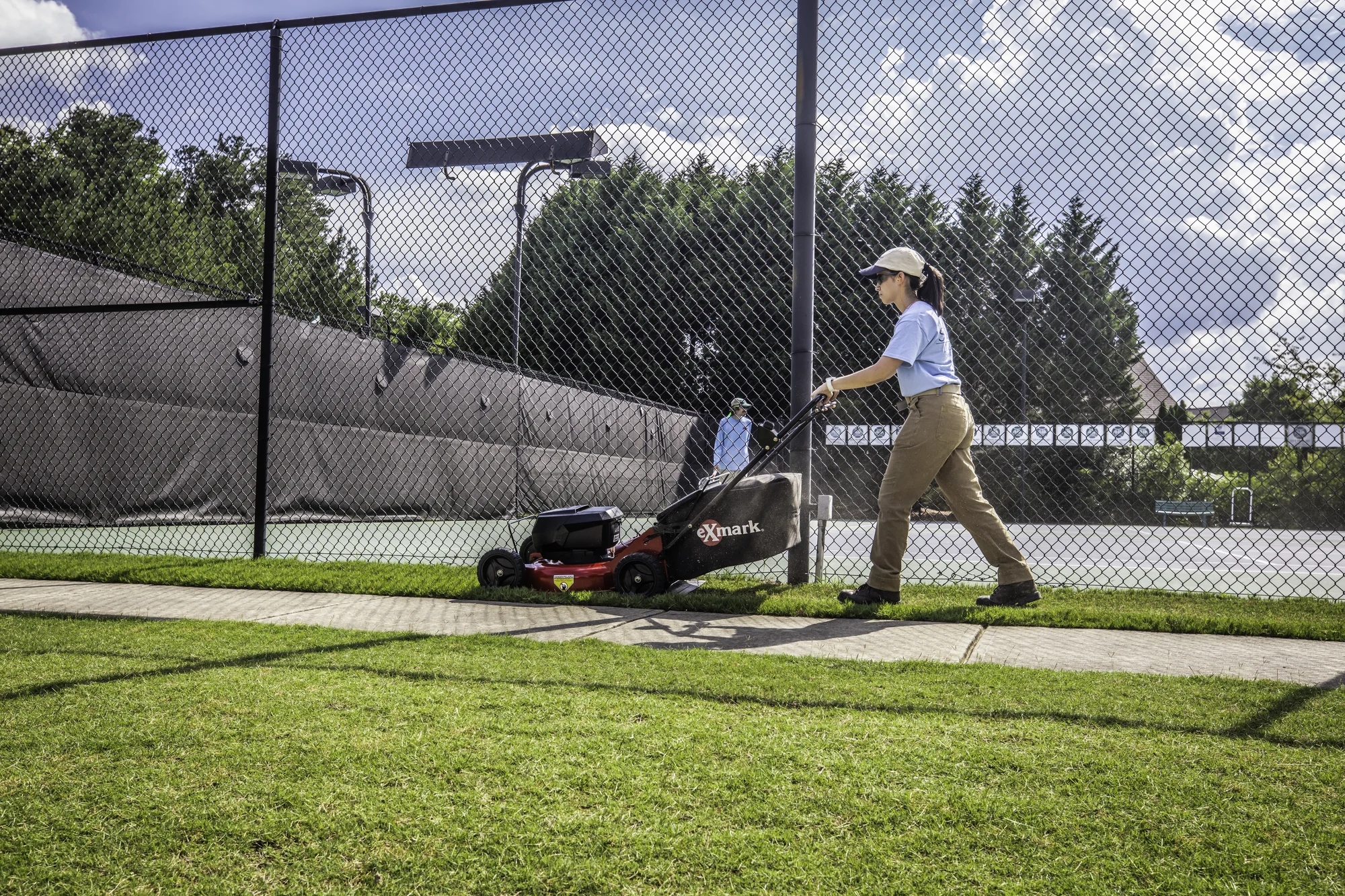 Exmark Commercial 21V Series Walk Behind Mowers Fleet Ready Durability feature image