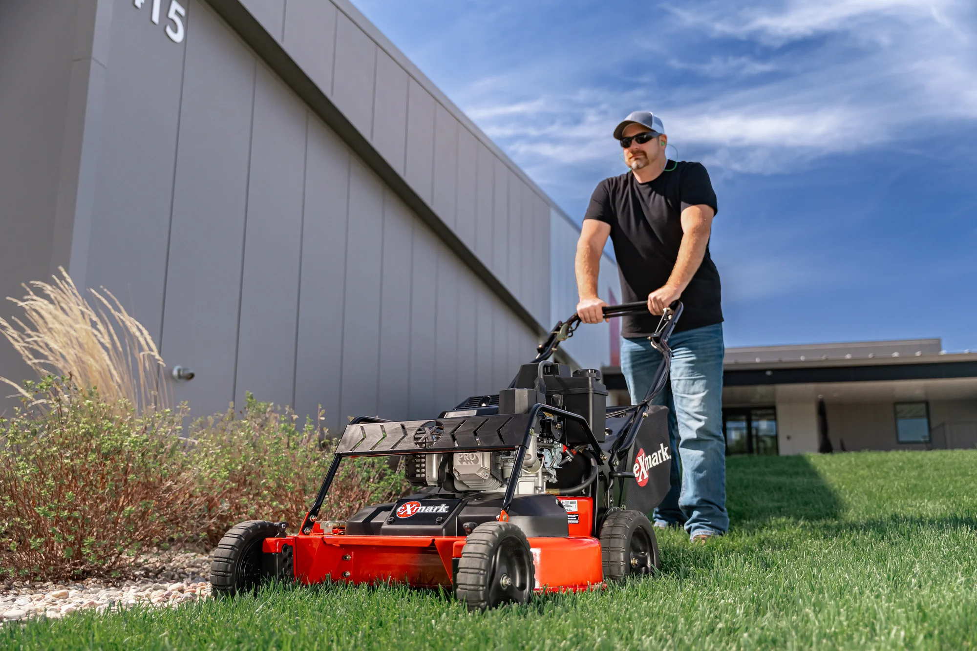 Exmark Commercial 30X Series Walk Behind Mowers Optimized Airflow And Affling feature image