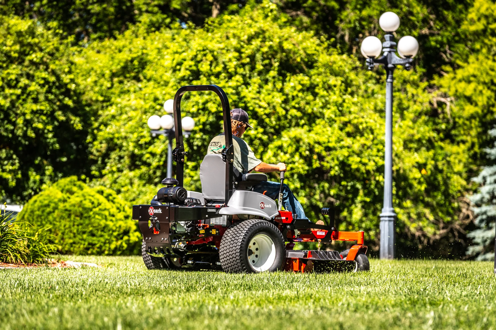 Exmark Lazer Z E Series Zero Turn Rider Lre730Gka524A3 Landscaper Mowing Park 2 product image