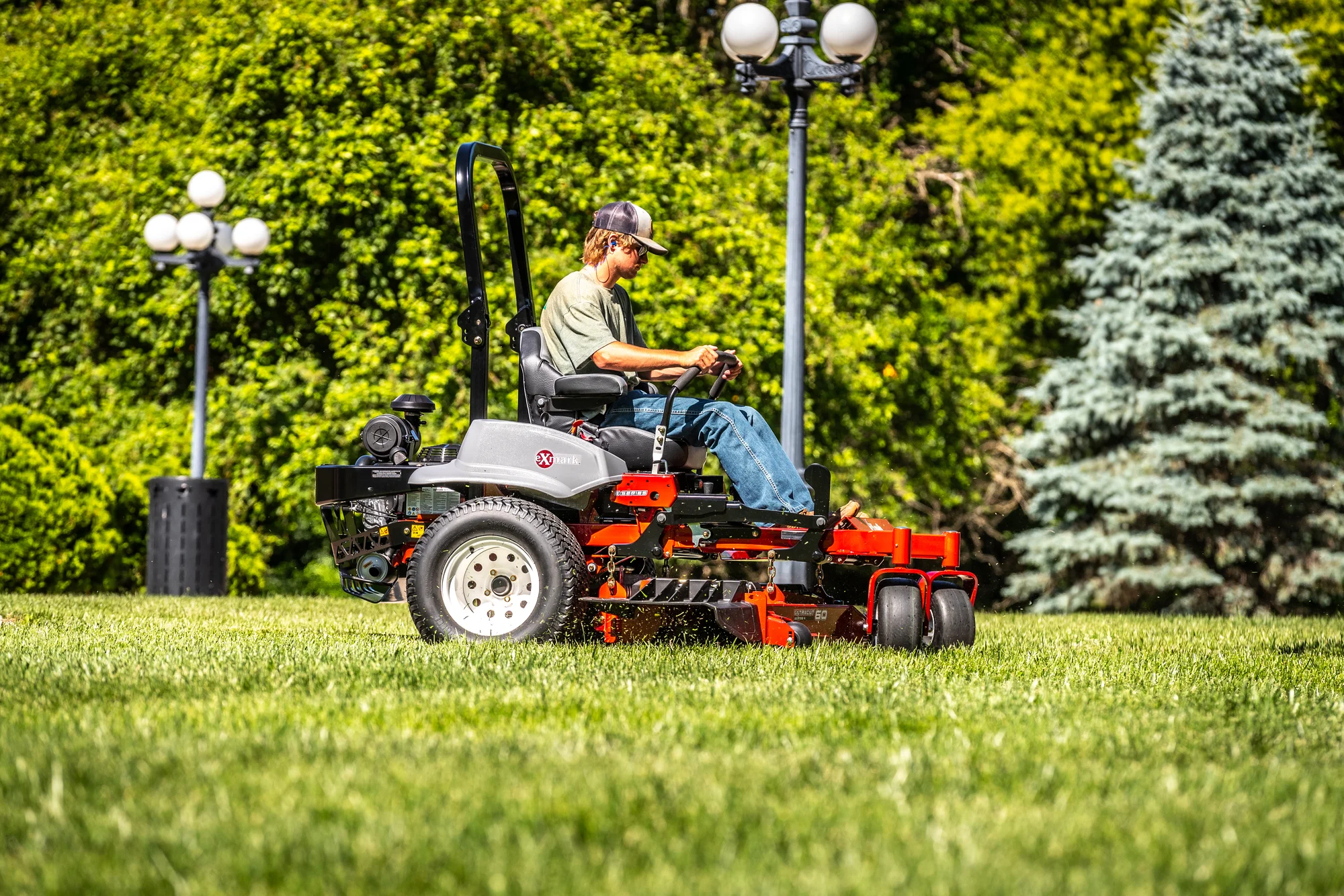 Exmark Lazer Z E Series Zero Turn Rider LRE730GKA604A3 Exmark Lazer Z E Series Zero Turn Rider Lre730Gka604A3 Landscaper Mowing Park 1 product image