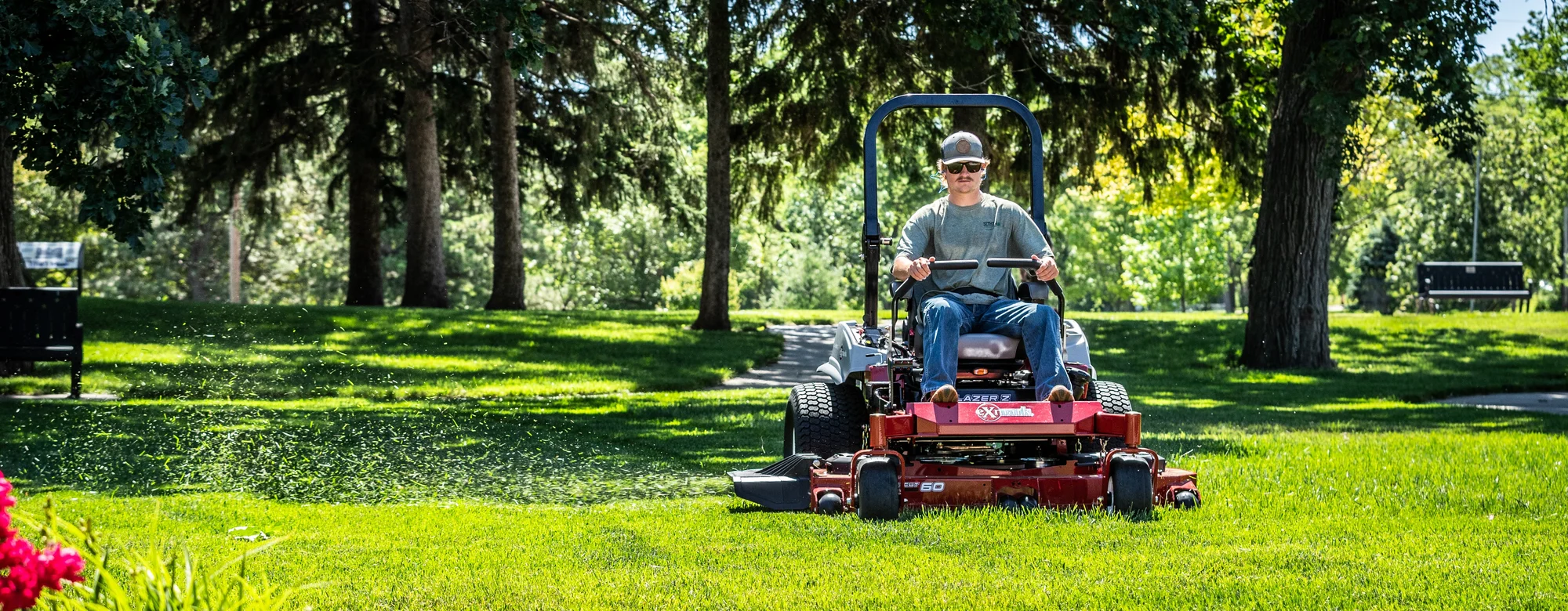 Exmark Lazer Z E Series Zero Turn Rider Lre921Gka604A3 Landscaper Mowing Park Distant Riding Equipment Navigation Category Landing Page product image