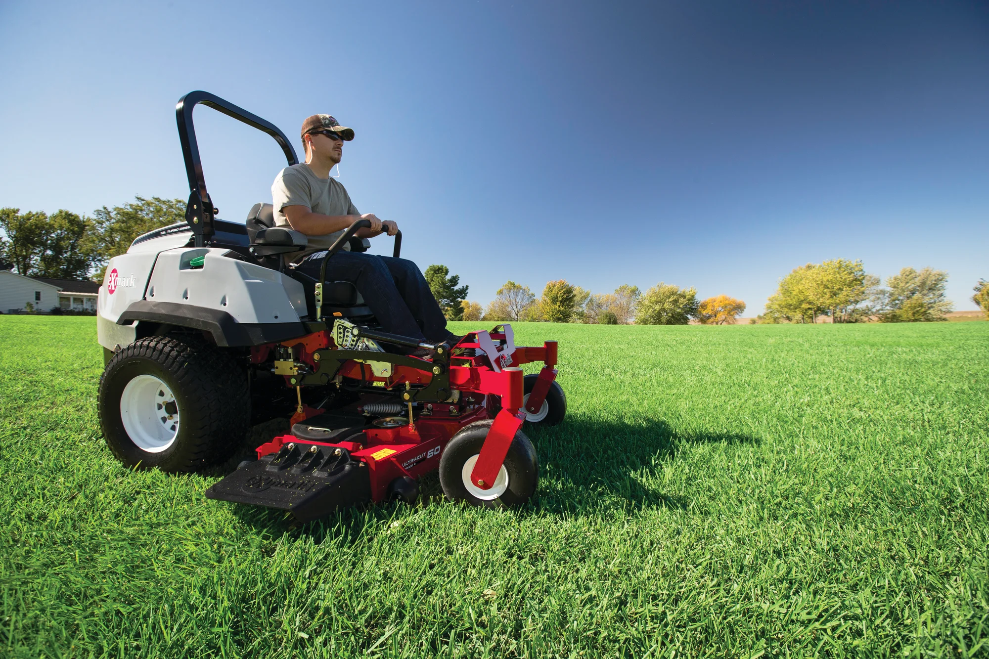 Exmark Lazer Z S Diesel Series Zero Turn Riders Solid Fuel Tank And Extended Run Time feature image