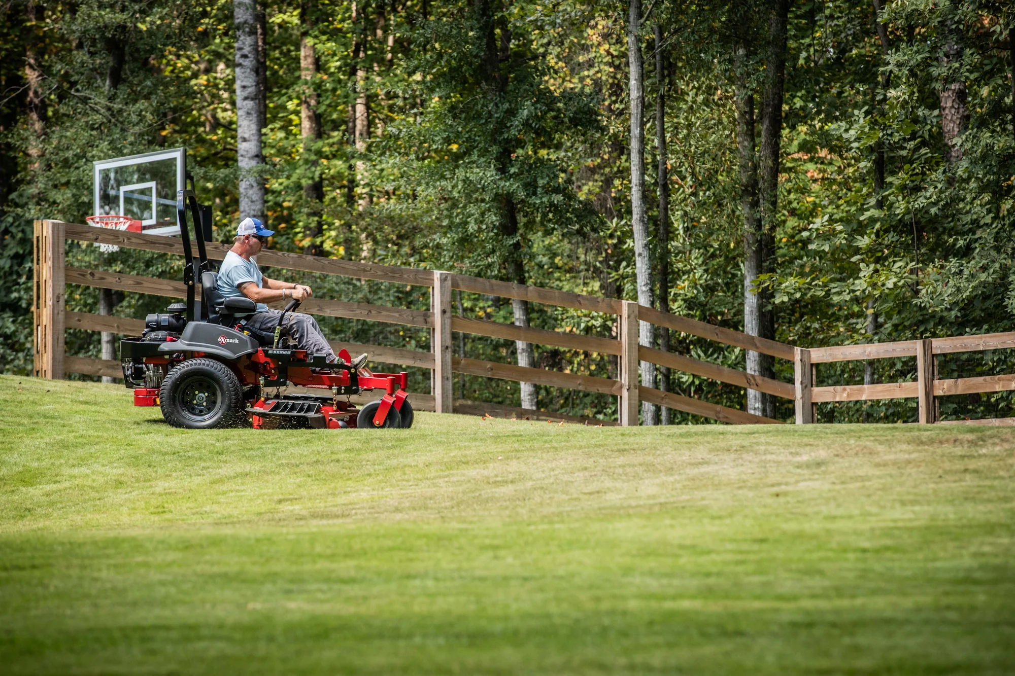 Exmark Lazer Z S Series Zero Turn Rider Lrs801Gka72Ra1 Landscaping Fence 1 product image