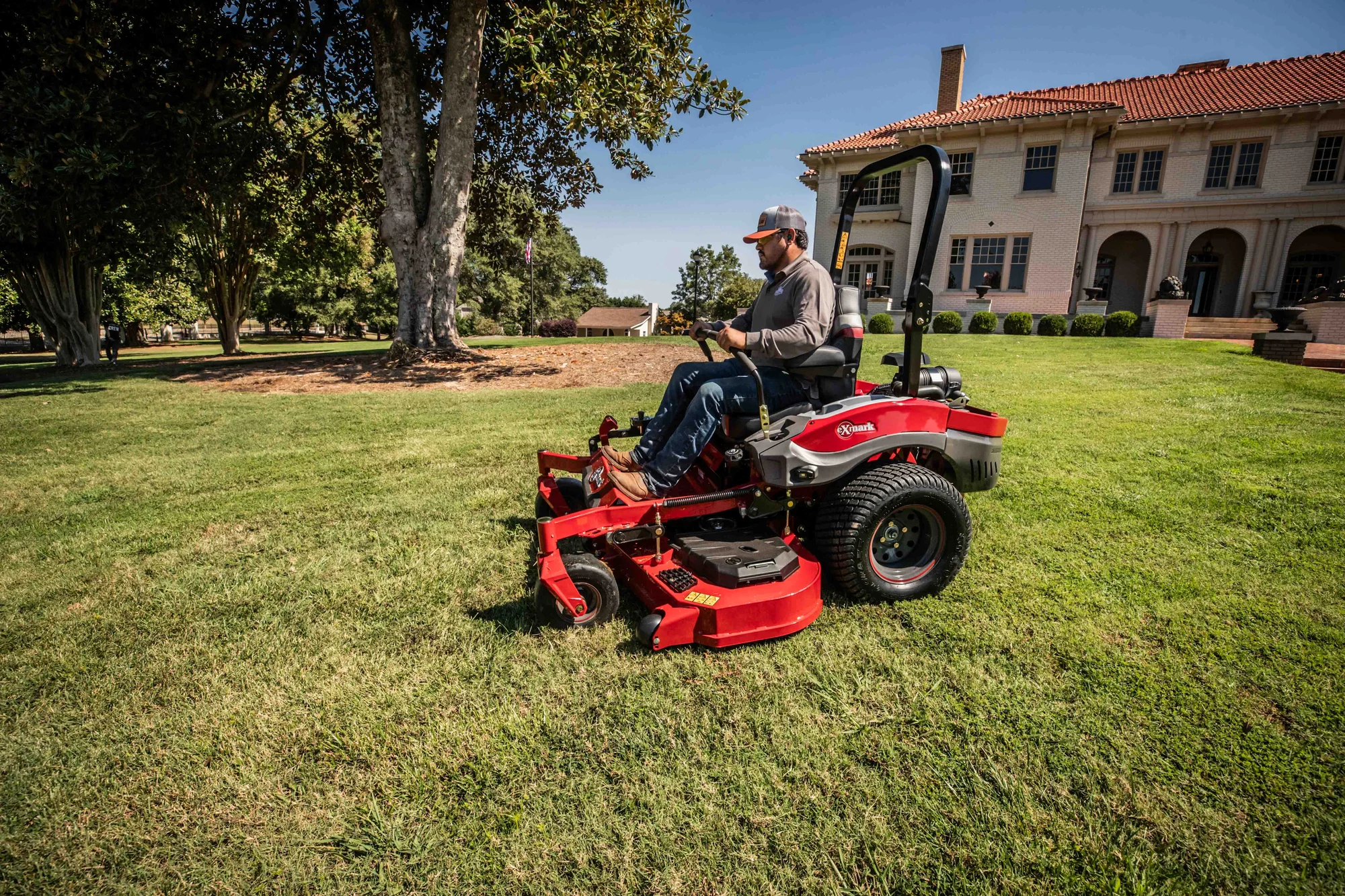 Exmark Lazer Z X Series Zero Turn Rider LRX980EKC606Q1 Exmark Lazer Z X Series Zero Turn Rider Lrx980Ekc606Q1 Landscaper Striping Lawn House product image