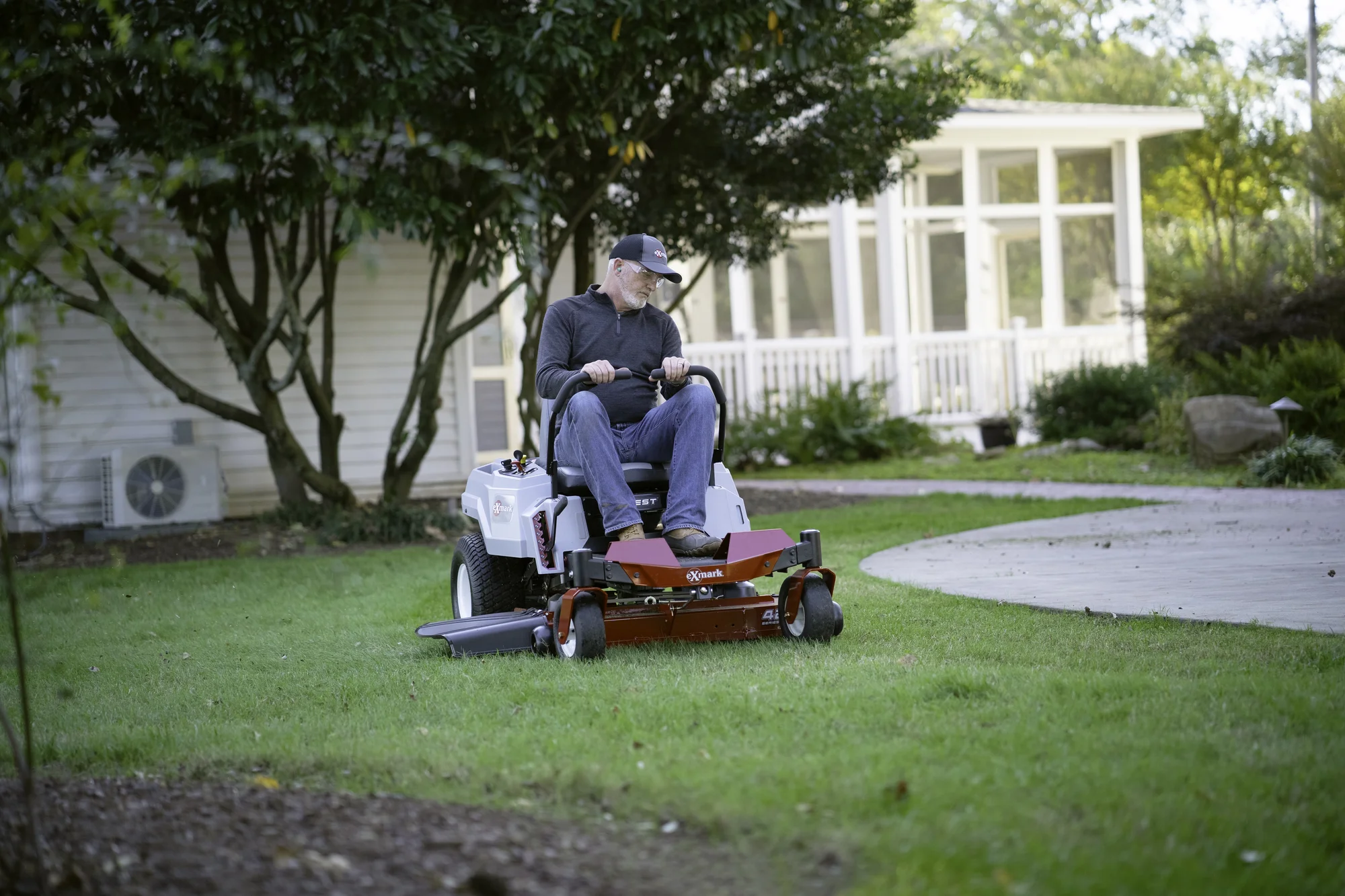 Exmark Quest E Series Zero Turn Riders Speed And Productive Coverage feature image