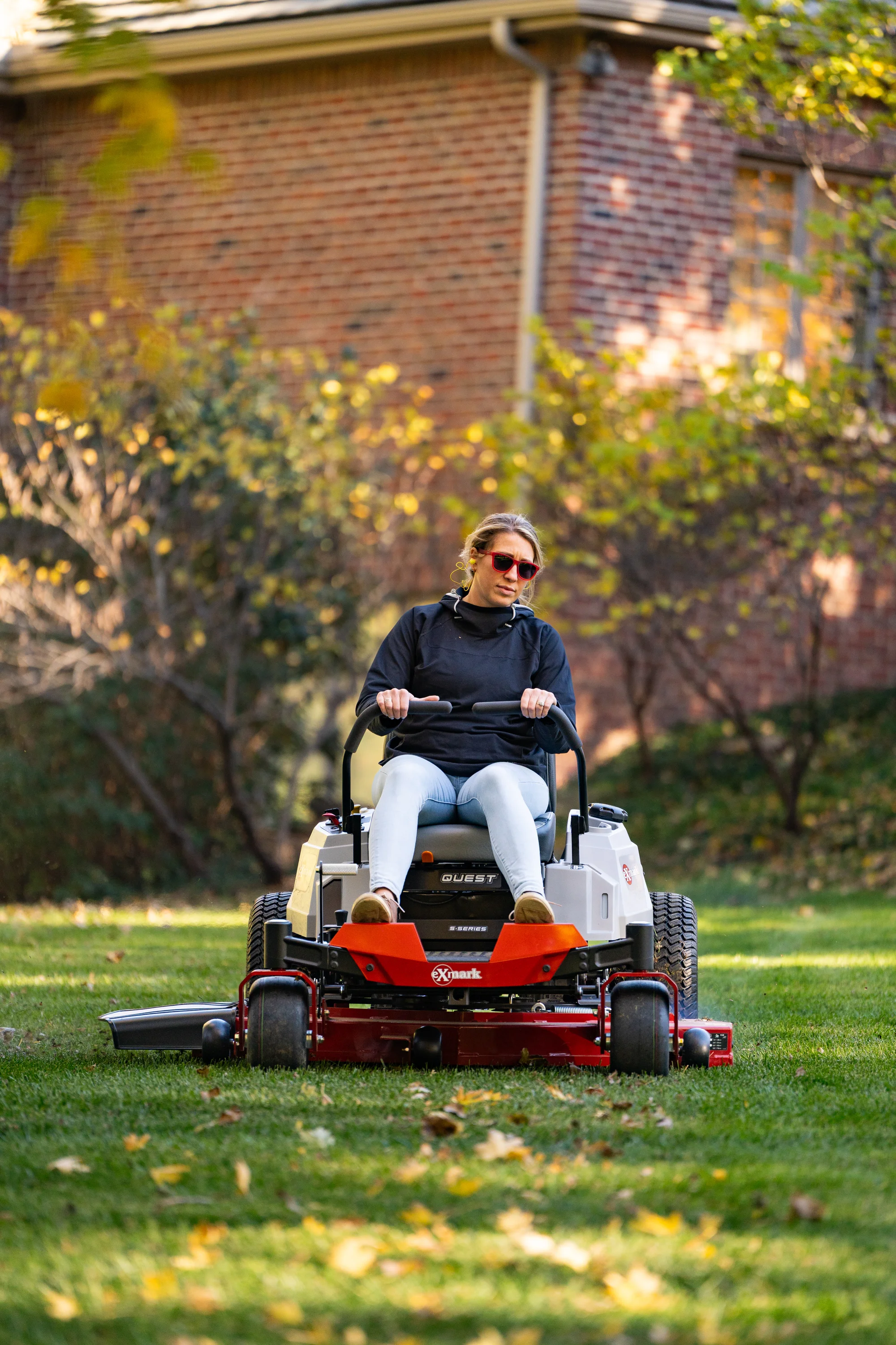 Exmark Quest S Series Zero Turn Riders High Ground Speed And High Value Performance feature image