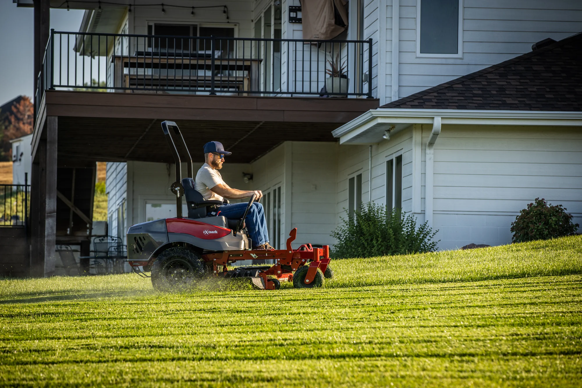 Exmark Radius S Series Zero Turn Riders Heavy Duty Hydro Drive System feature image