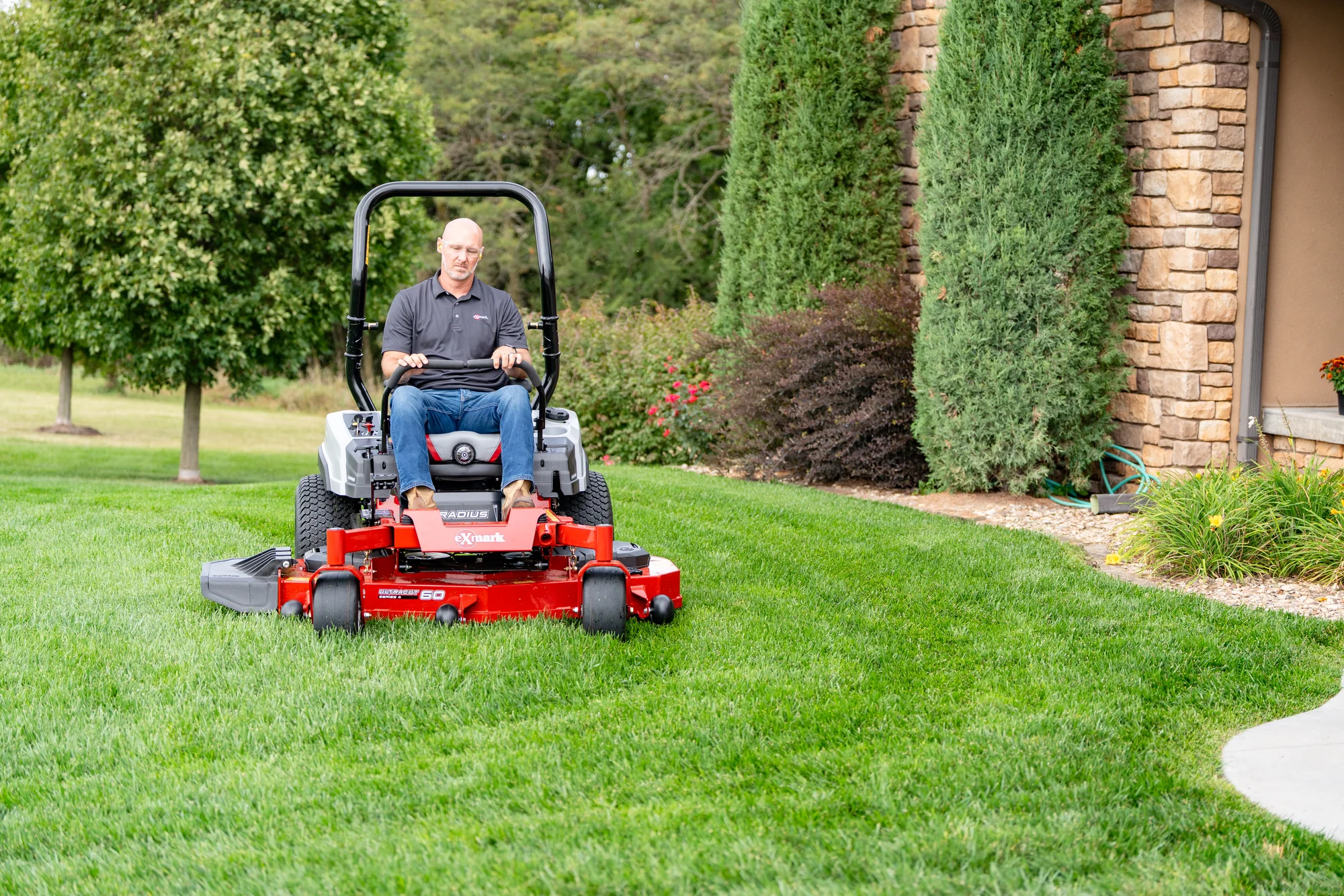 Exmark Radius X Series Zero Turn Riders Consistent High Quality Cut feature image