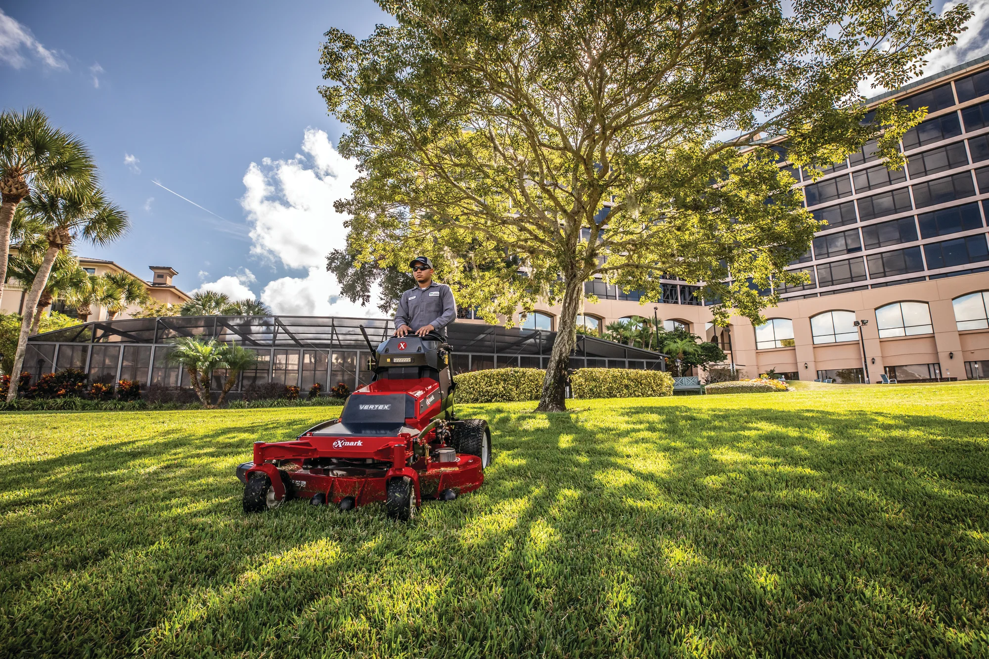 Exmark Vertex V Series Stand-On Lawn Mower VXV060B1852A00