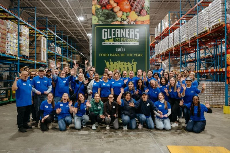 feeding-america-gleaners-ford-volunteers.jpg feeding-america-gleaners-ford-volunteers.jpg