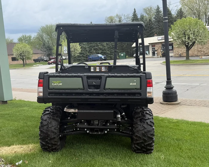 John Deere Gator Full-Size XUV835M Crossover Utility Vehicle XUV-557090