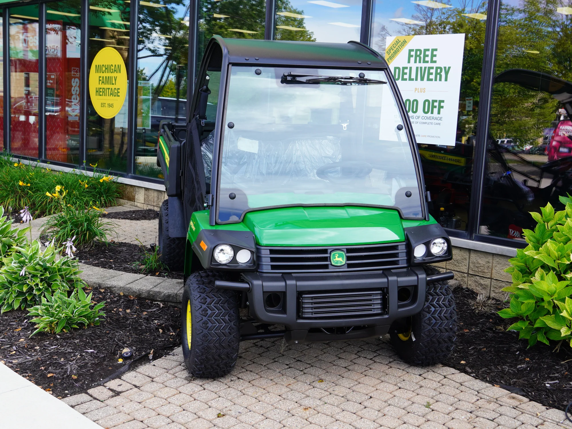 John Deere Gator HPX615E Deluxe Work Series Utility Vehicle HPX-812899