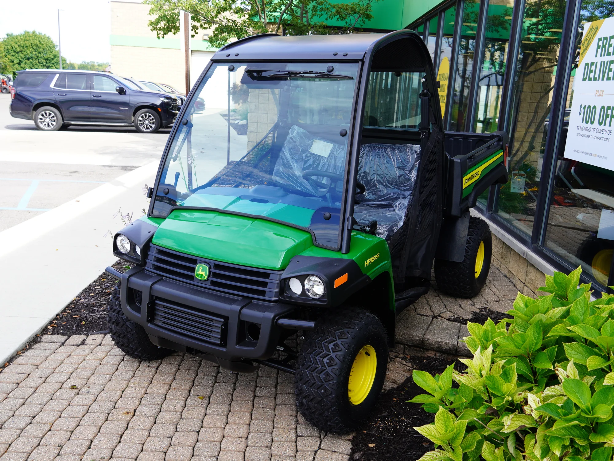 John Deere Gator HPX615E Deluxe Work Series Utility Vehicle HPX-812899