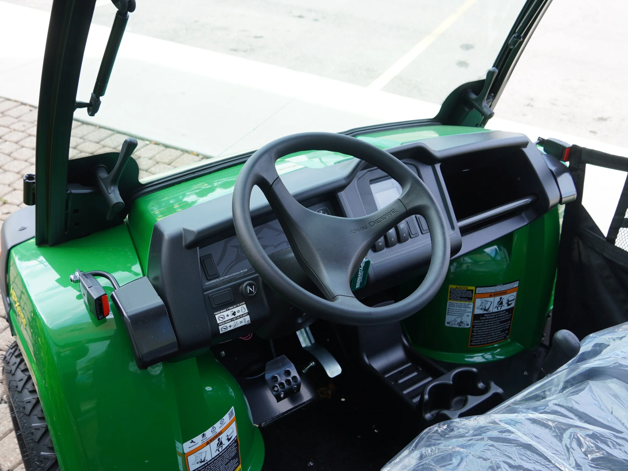 John Deere Gator HPX615E Deluxe Work Series Utility Vehicle HPX-812899
