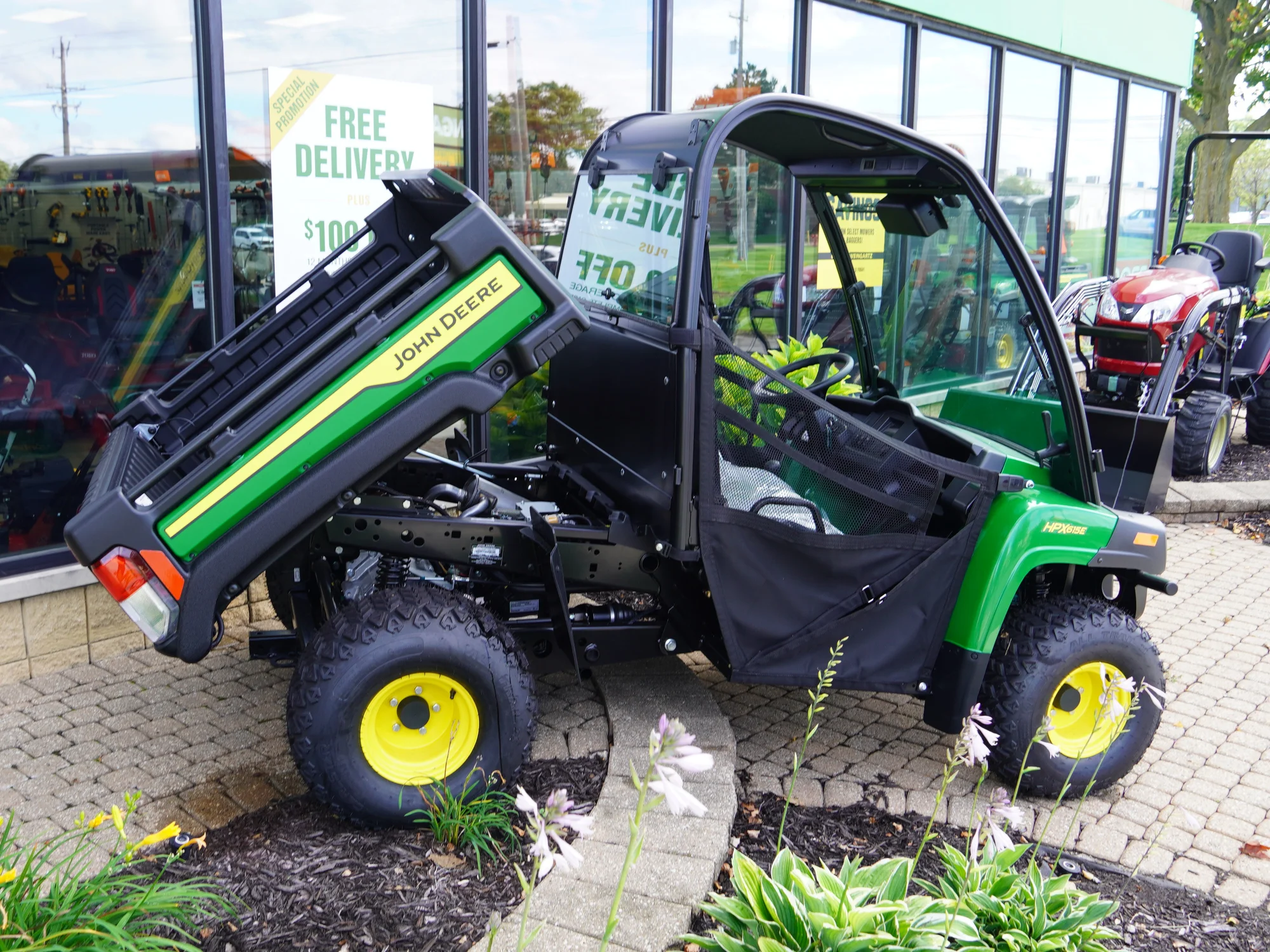 John Deere Gator HPX615E Deluxe Work Series Utility Vehicle HPX-812899