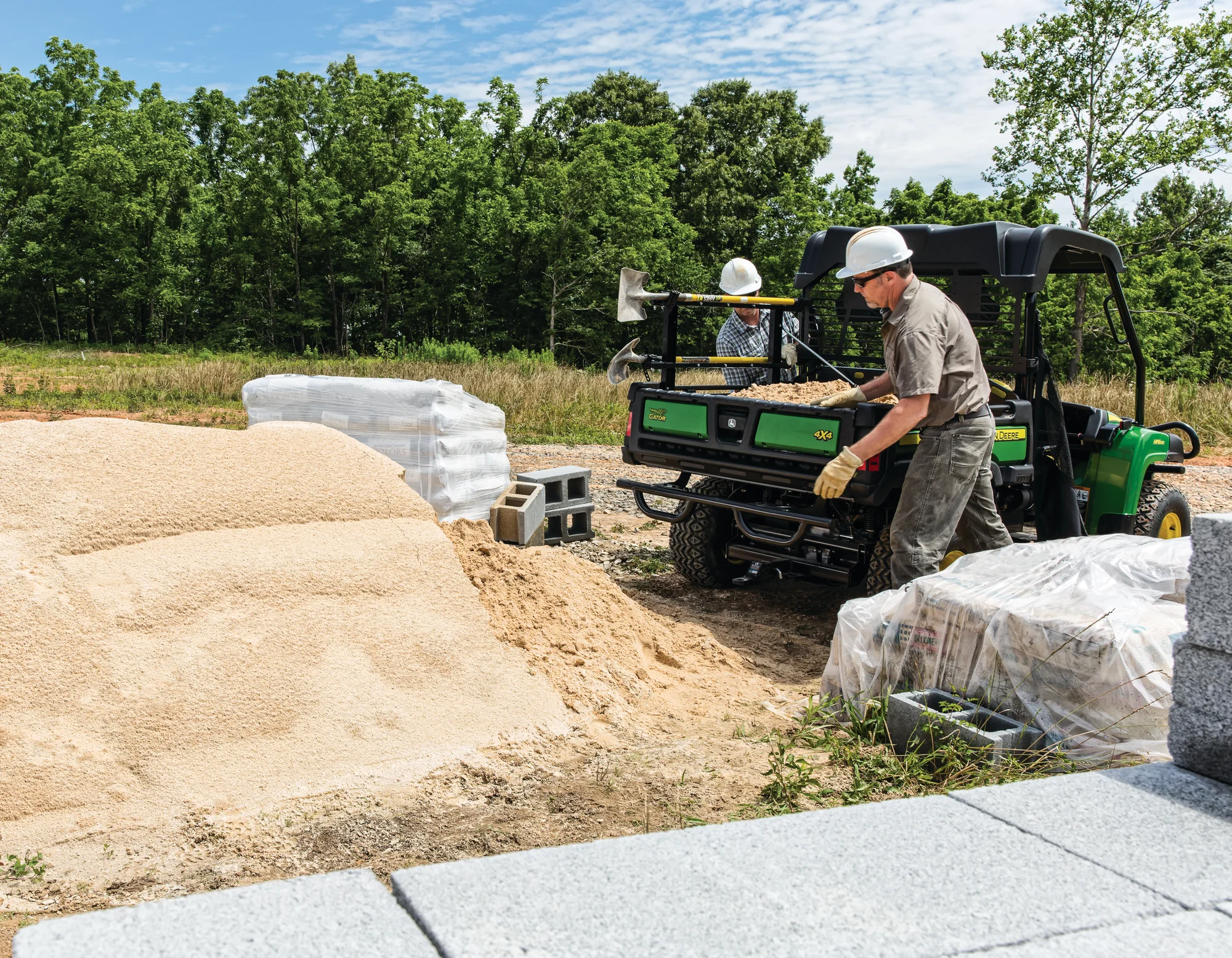 John Deere HPX615E Work Series UTVs Heavy Duty Hauling Capability feature image