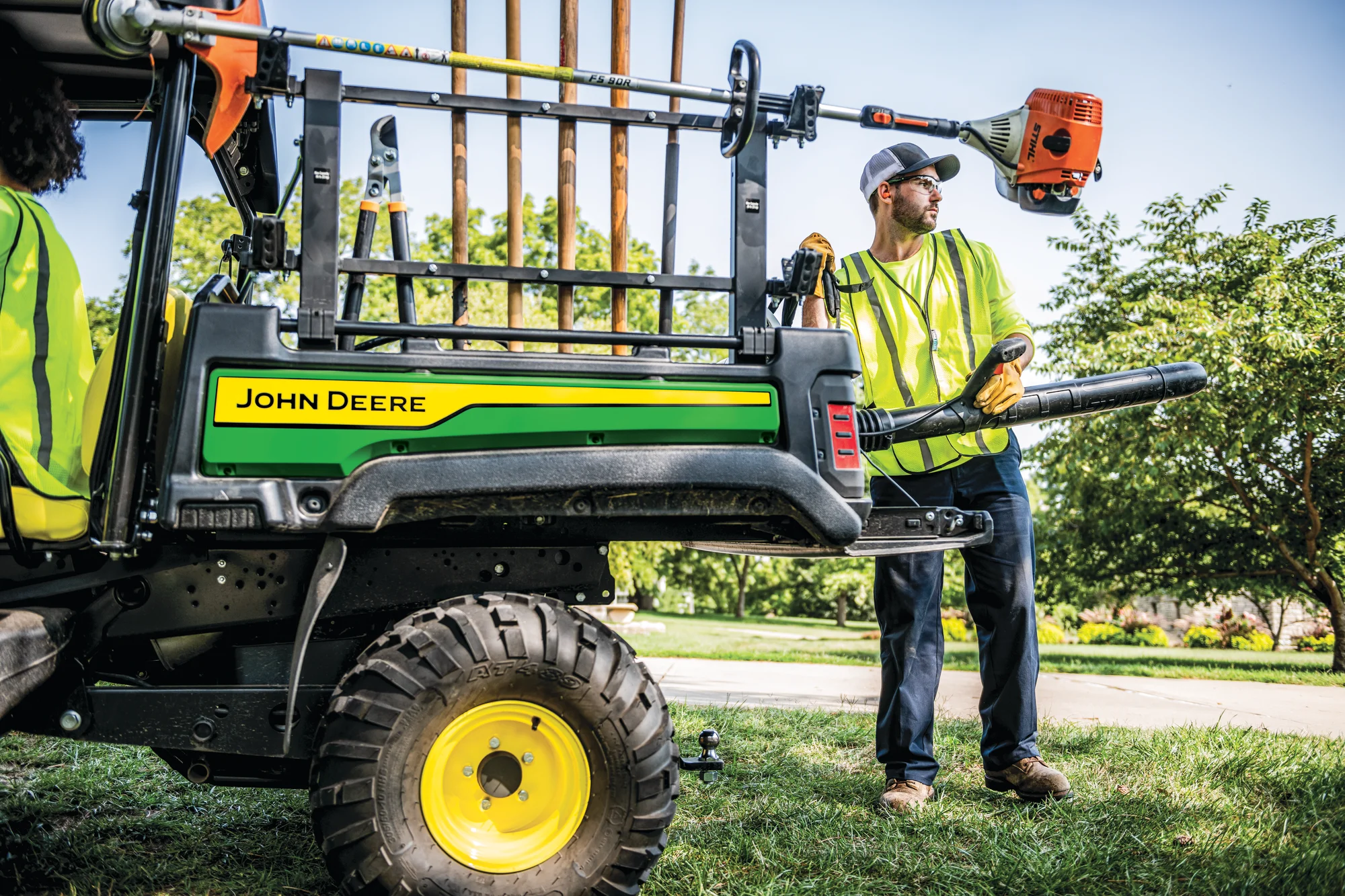 John Deere HPX615E Work Series UTVs Strong Cargo Box Construction feature image