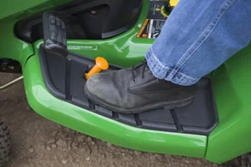 John Deere Select X500 Series Tractors Differential Lock feature image