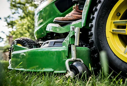 John Deere Signature X700 Series Tractors 48 54 AND60 Inch High Capacity Decks feature image