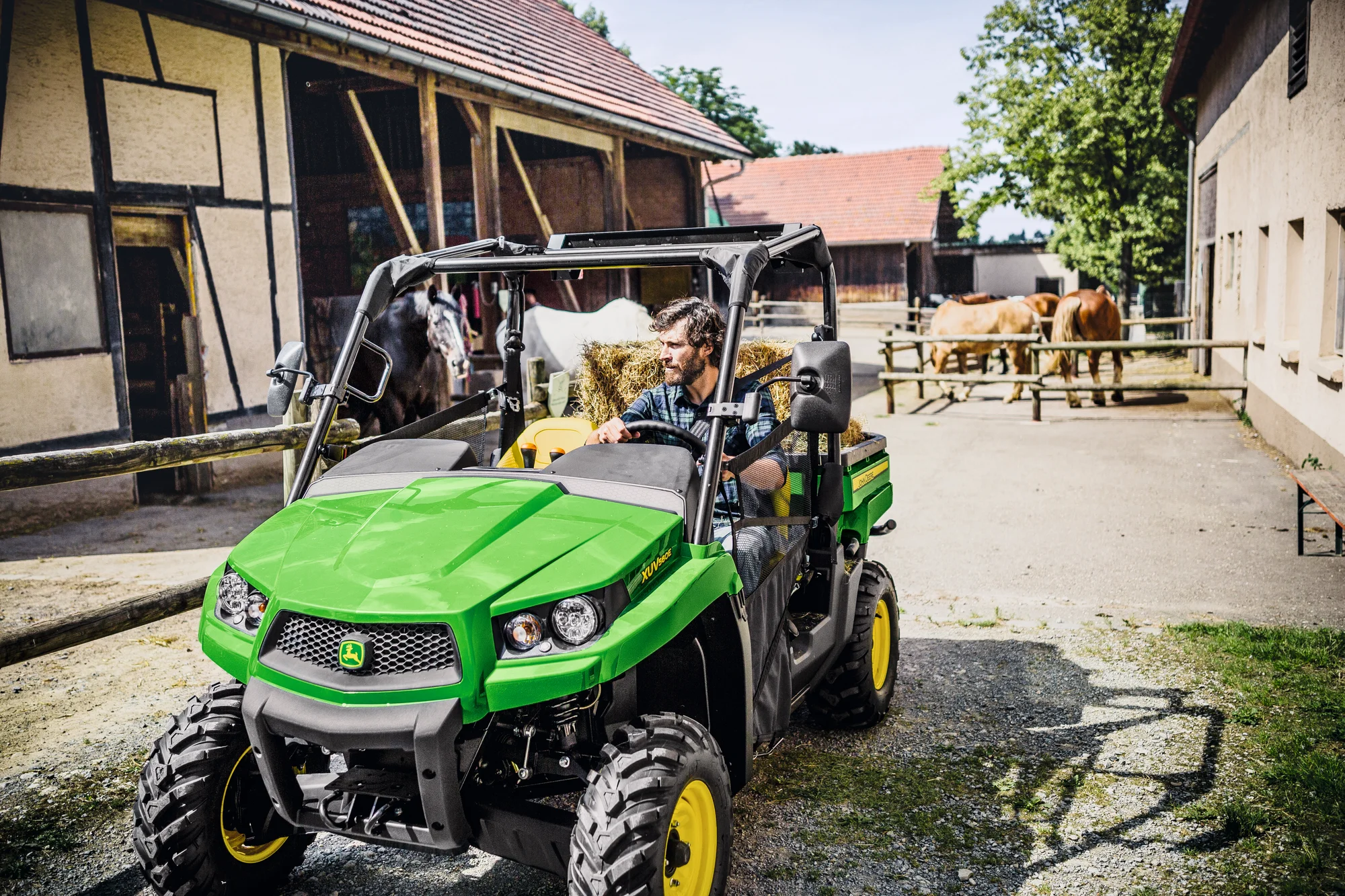 John Deere XUV560E Crossover Series UTVs Accessory Ready Platform feature image