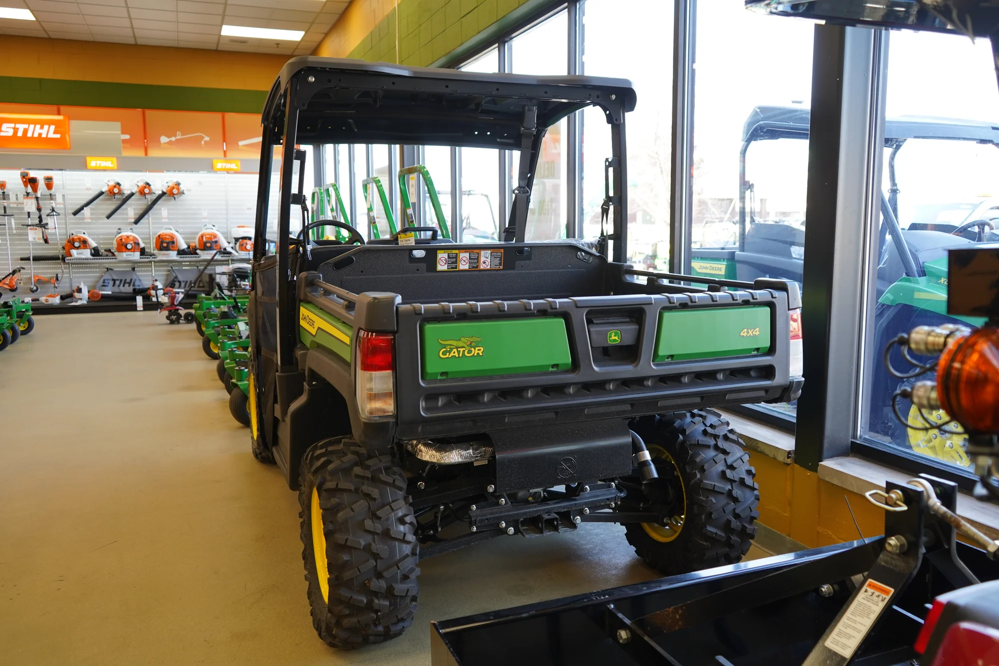 John Deere Xuv835M Crossover Series Utility Vehicle Xuv 556866 Back View product image