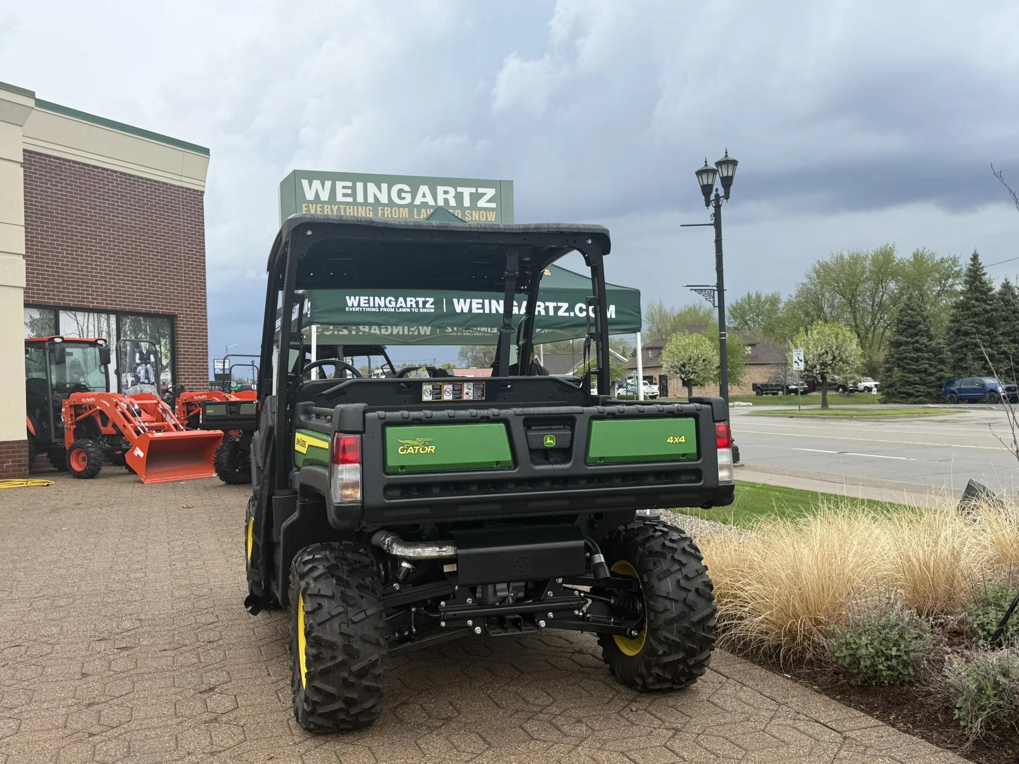 John Deere Xuv835M Crossover Series Utility Vehicle Xuv 557088 Back View product image