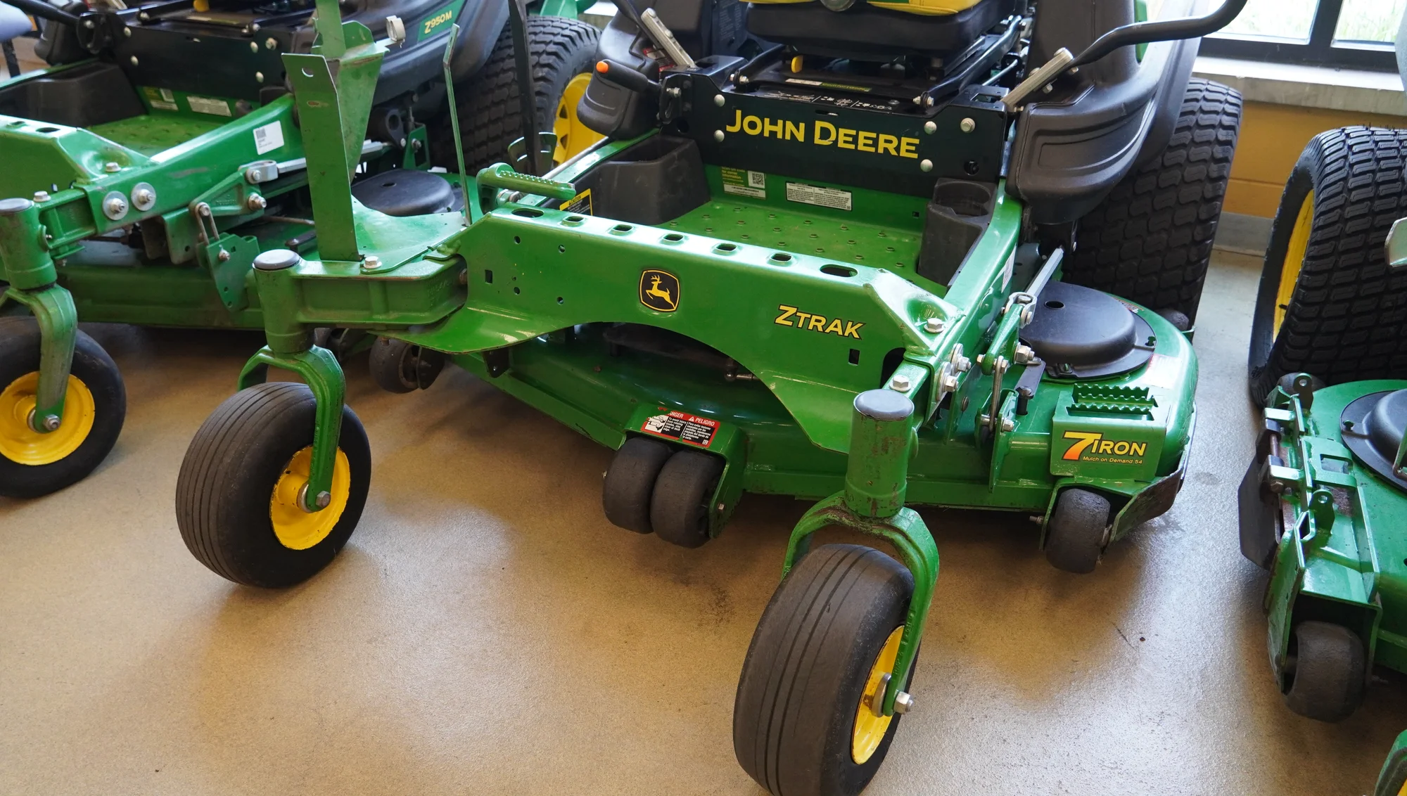 Used John Deere Z950M 54 in Zero Turn Mower TR4977F