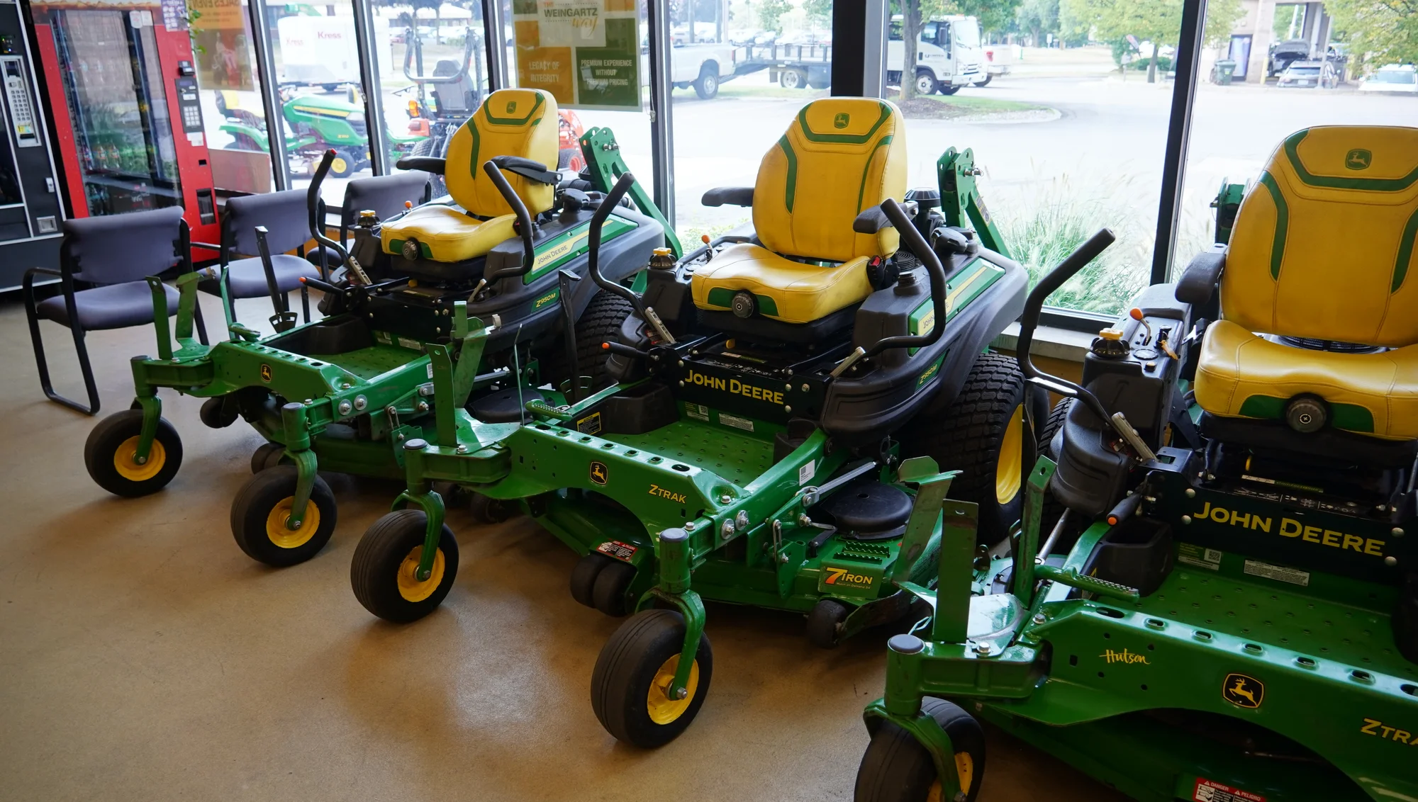 Used John Deere Z950M 54 in Zero Turn Mower TR4977F
