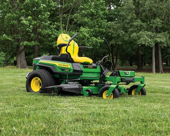 John Deere ZTrak 300 Electric Series Zero Turn Rider Z380R Electric John Deere Ztrak 300 Electric Series Zero Turn Rider Z380R Electric Mower On Grass product image