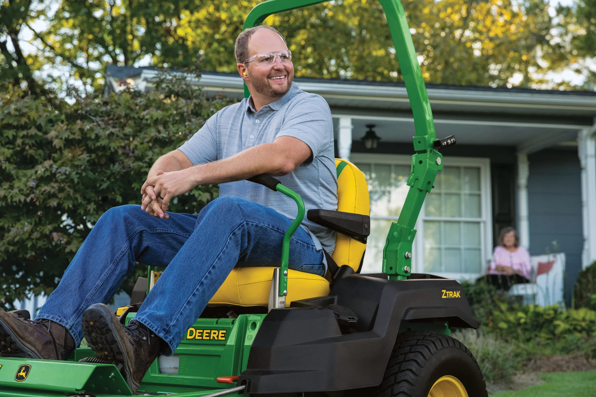 John Deere ZTrak 500 Series Zero Turn Rider Z530M-54 John Deere Ztrak 500 Series Zero Turn Rider Z530M Man Sitting On Mower product image