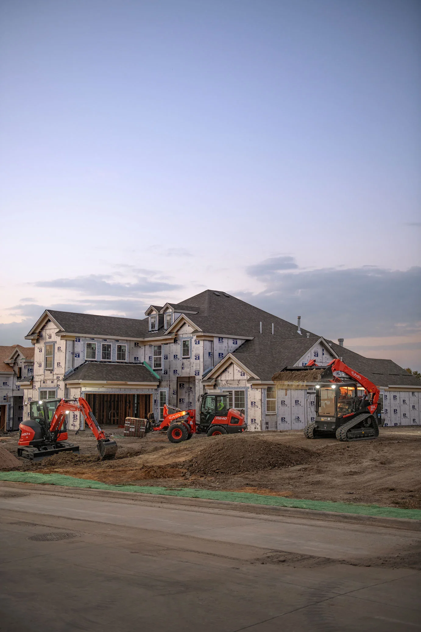 Kubota R Series Construction Equipment Multiple Work Modes feature image