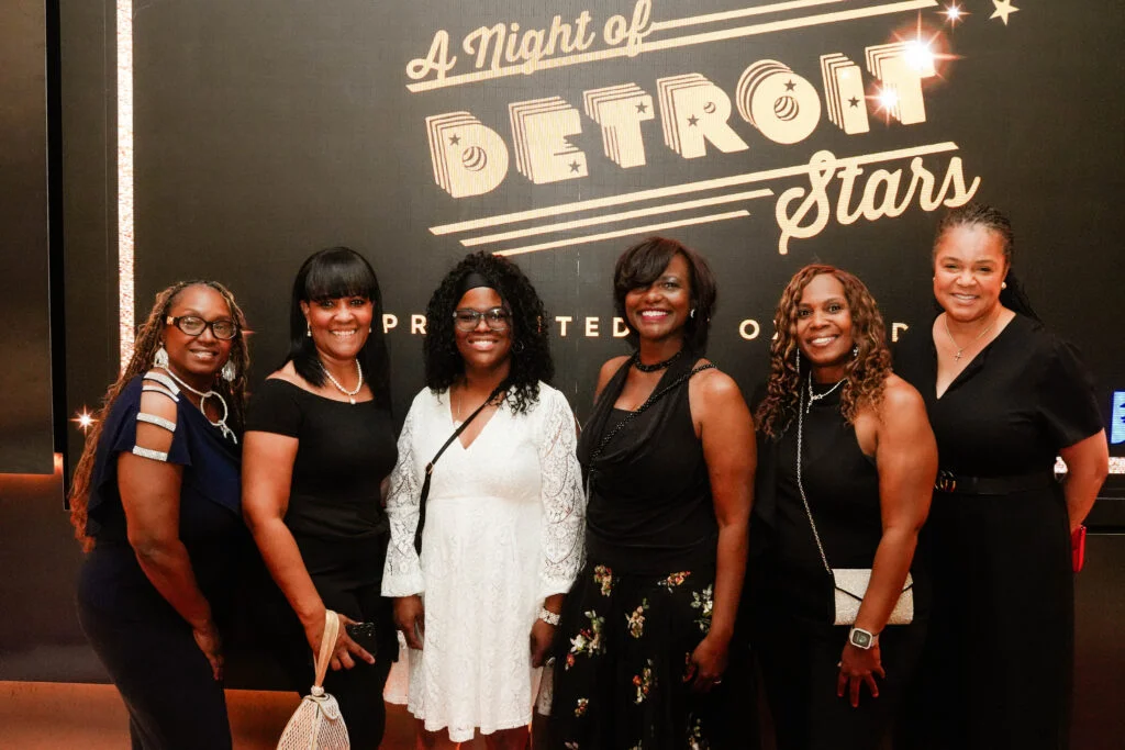 night-of-detroit-stars-covenant-house-supporters.jpg night-of-detroit-stars-covenant-house-supporters.jpg