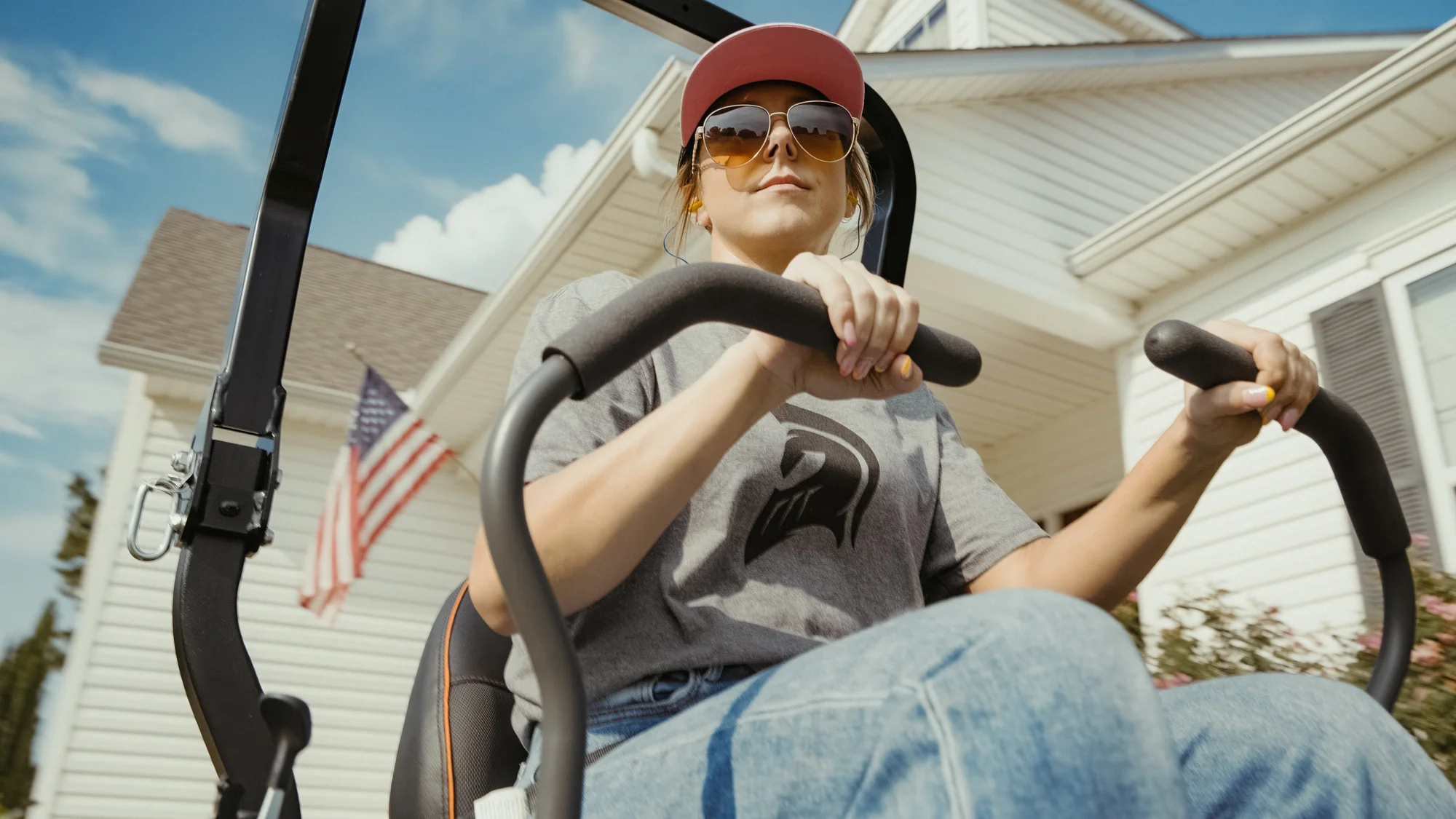 Spartan Defender Zero Turn Rider SZDE1K54691KR Spartan Defender Zero Turn Rider Szde1K54691Kr Woman On Mower Smile product image