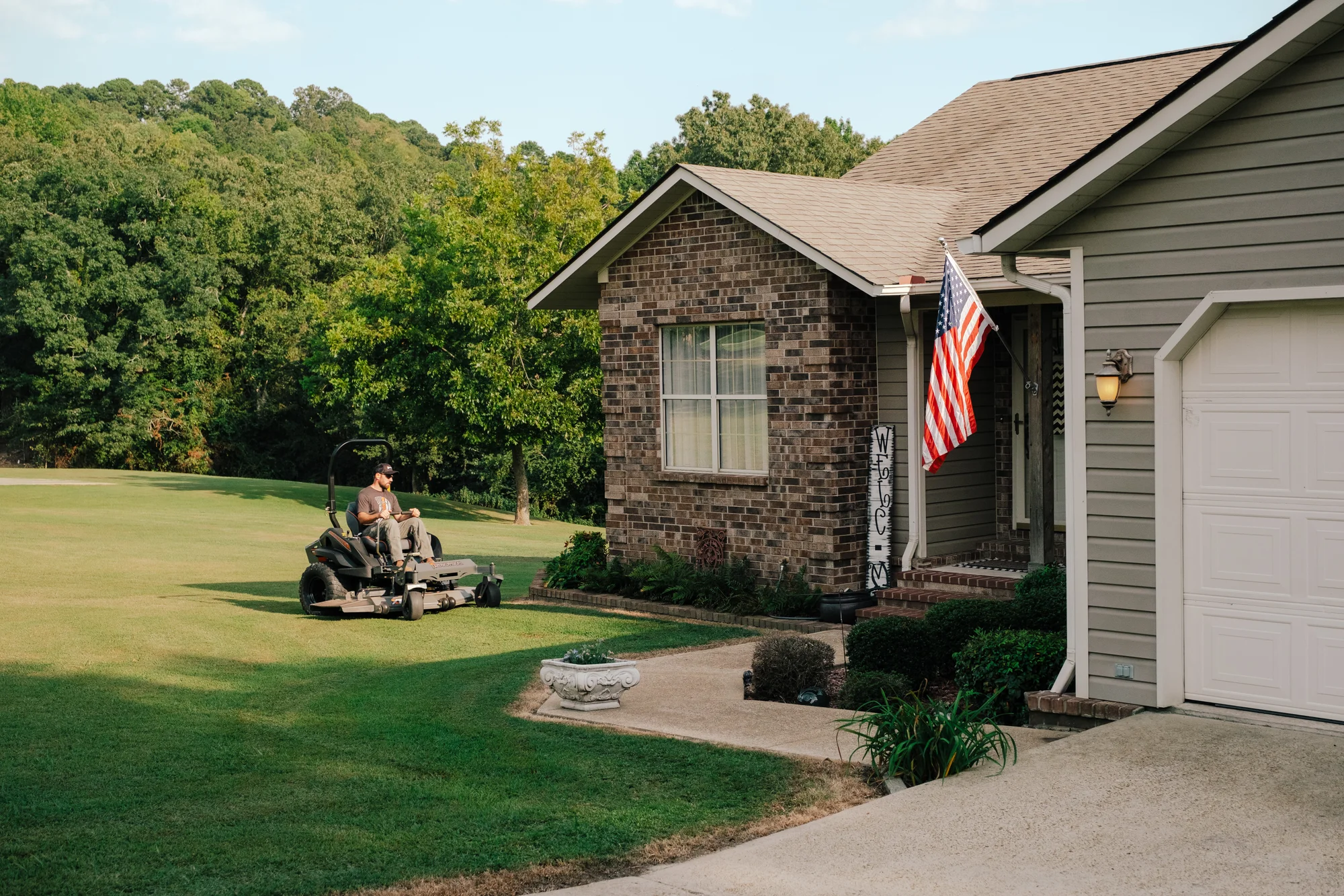 Spartan RZ-HD Zero Turn Rider RSZL1148FR730 Spartan Rz Hd Zero Turn Rider Rszl1148Fr730 Man Mower House Overhead product image